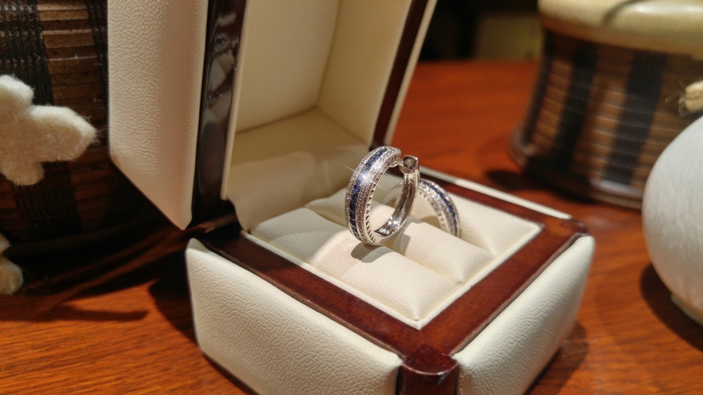 Prsten s diamanty a přírodními safíry Briline 386-1032