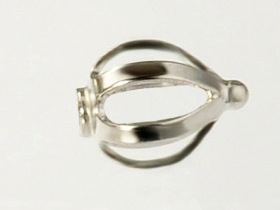 Náhradní šroubek bílé zlato 01