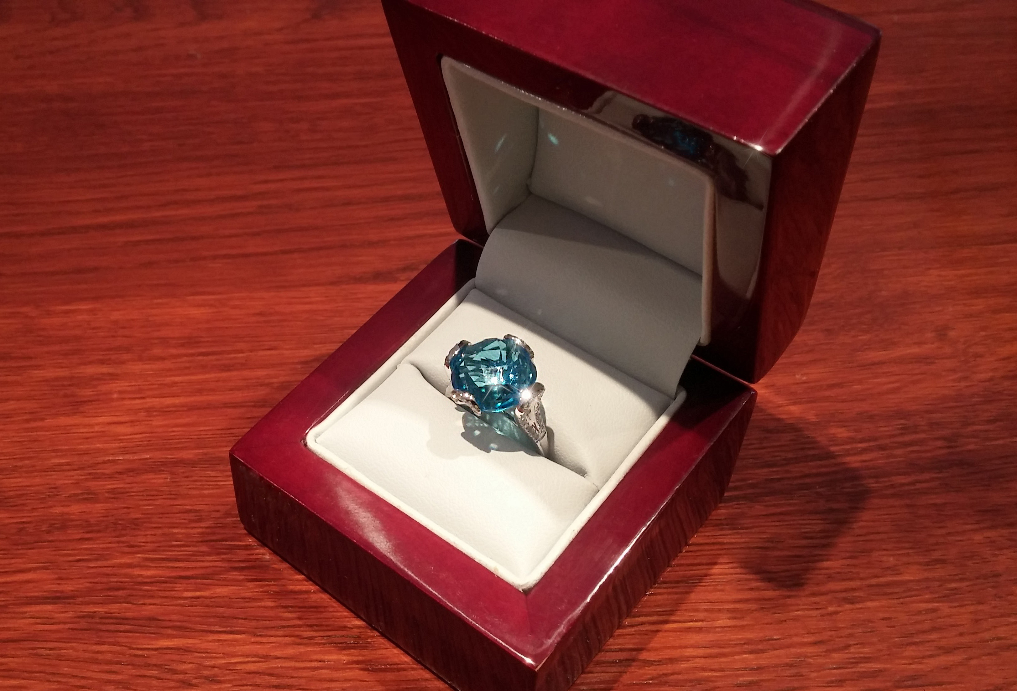 Prsten s diamanty a topazem Briline 386-0987.0.56.93