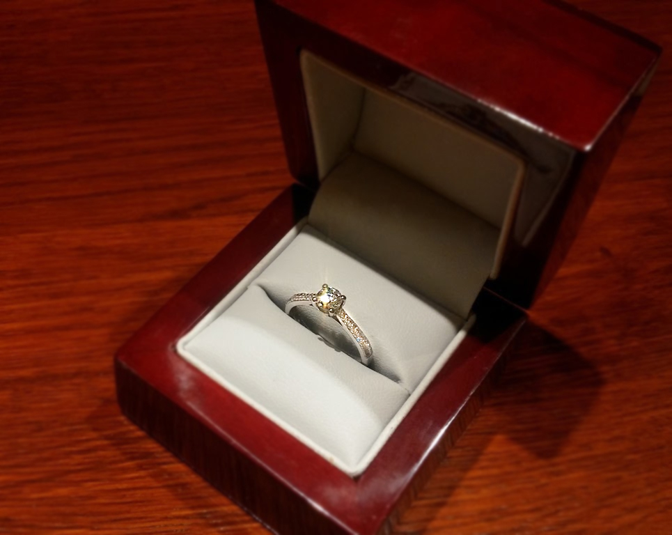 Zásnubní prsten s diamantem, bílé zlato brilianty Briline 3860603-0-54-99