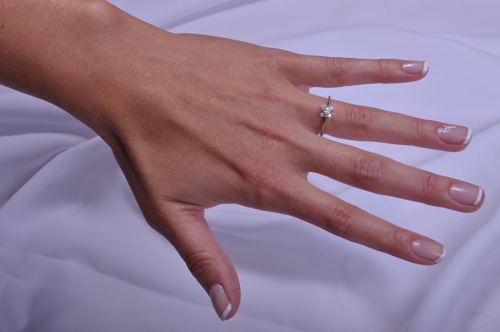 Zlatý prsten s brilianty Briline 37607