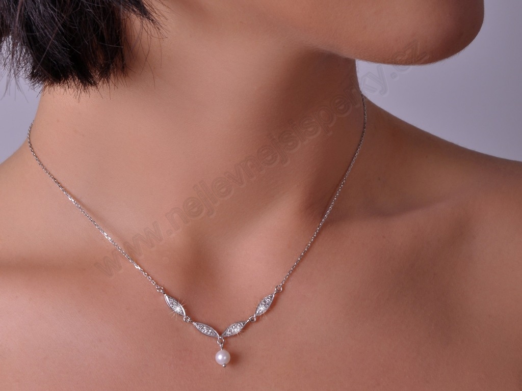 Briliantový náhrdelník s perlou Briline 10307