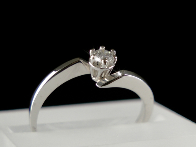 Diamantový zásnubní prsten Briline 85907