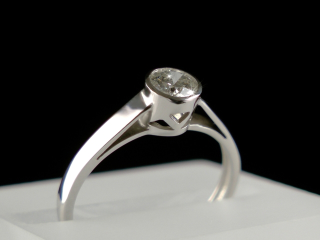 Zásnubní diamantový prsten Briline 83407