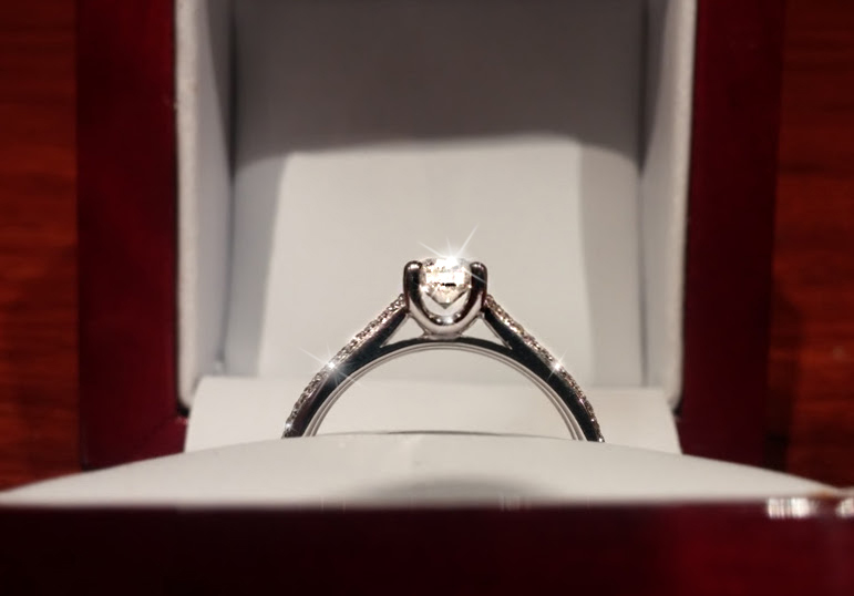 Zásnubní prsten s diamantem, bílé zlato brilianty Briline 3860603-0-54-99