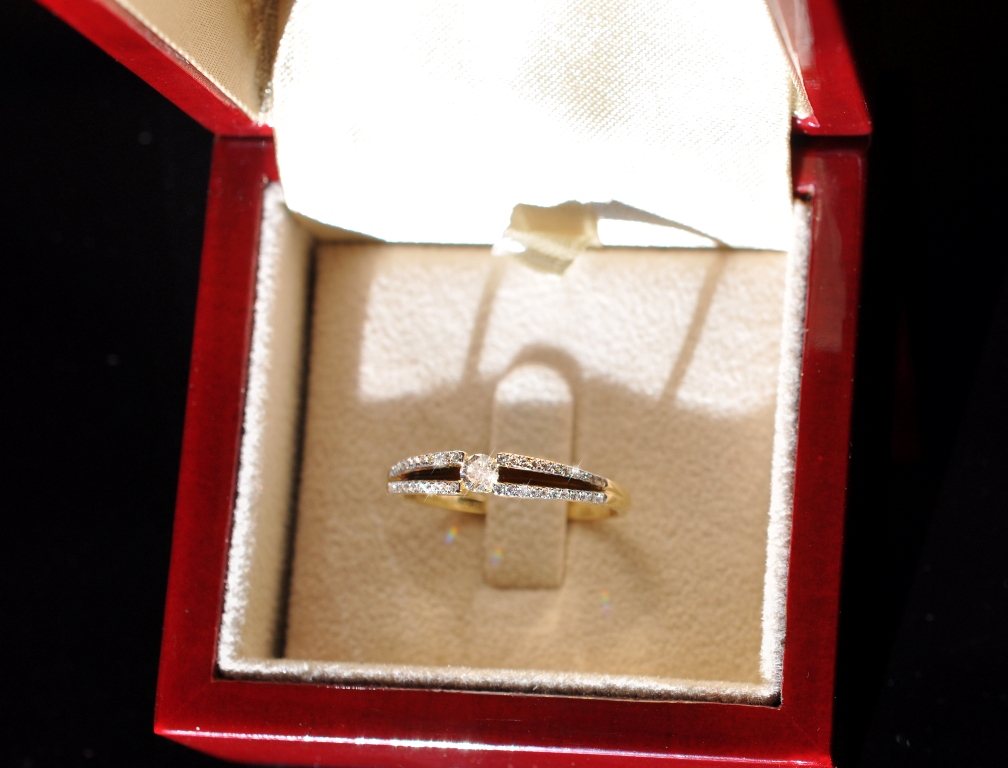 Prsteny s diamanty GEMS diamonds, žluté zlato 3810427-5-50-99