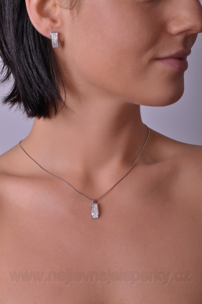 Masivní přívěsek s brilianty Briline 22507