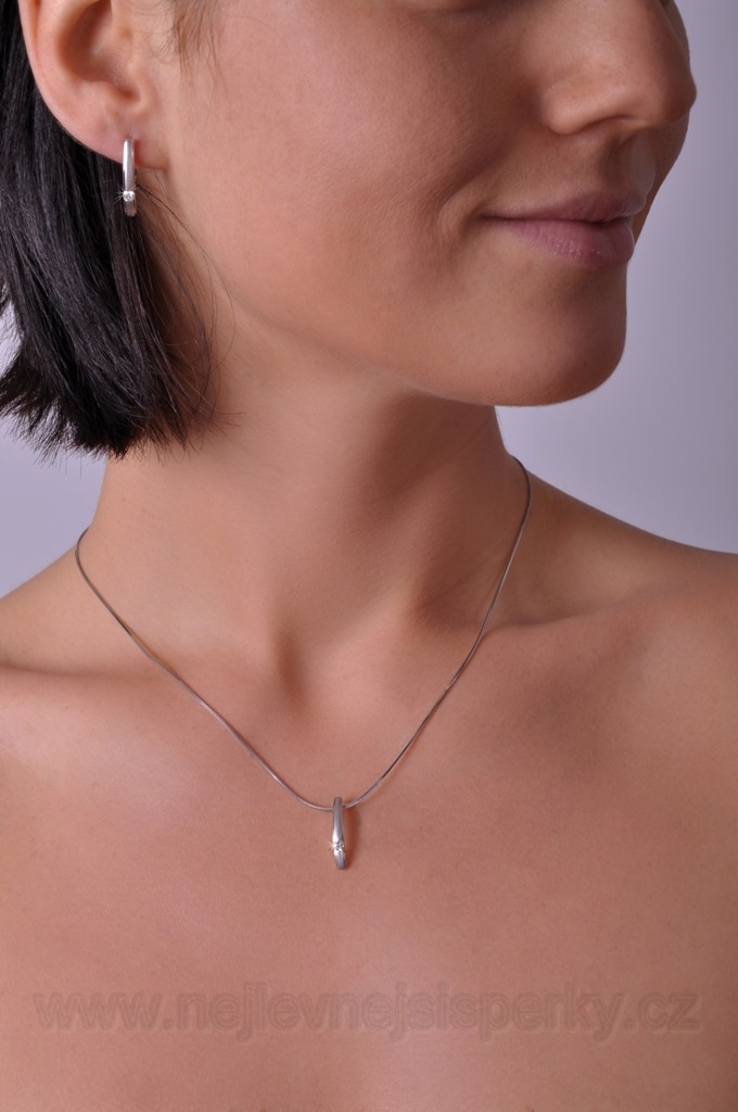 Moderní  přívěšek s diamantem Briline 39807