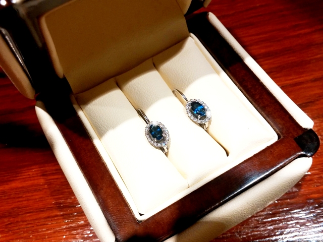 Náušnice s diamanty a safírem Briline 388-0120-safir
