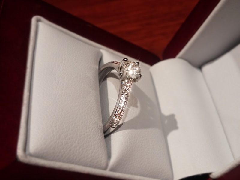 Zásnubní prsten s diamantem, bílé zlato brilianty Briline 3860603-0-54-99