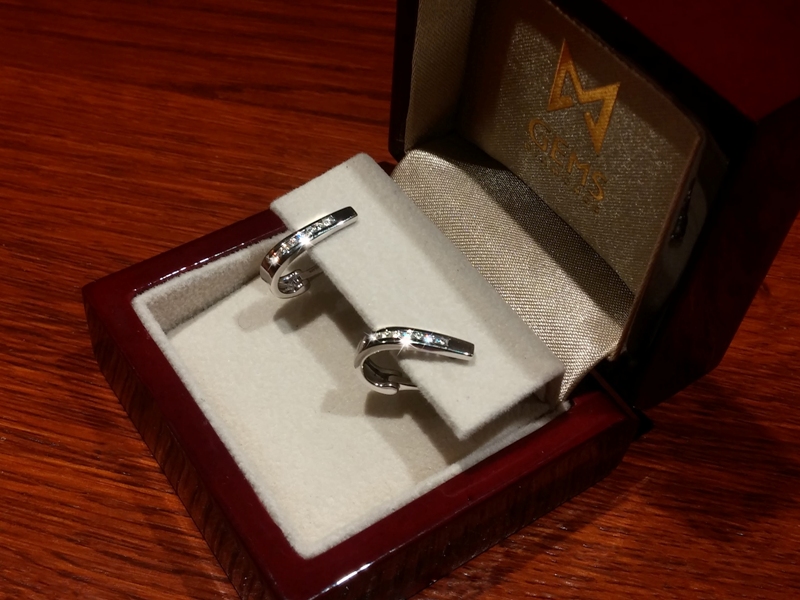 Moderní diamantové náušnice Briline 388-1263