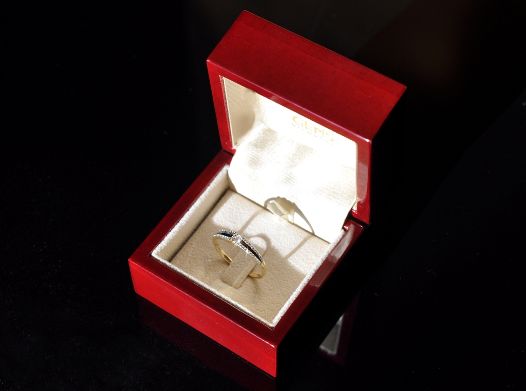 Prsteny s diamanty GEMS diamonds, žluté zlato 3810427-5-50-99
