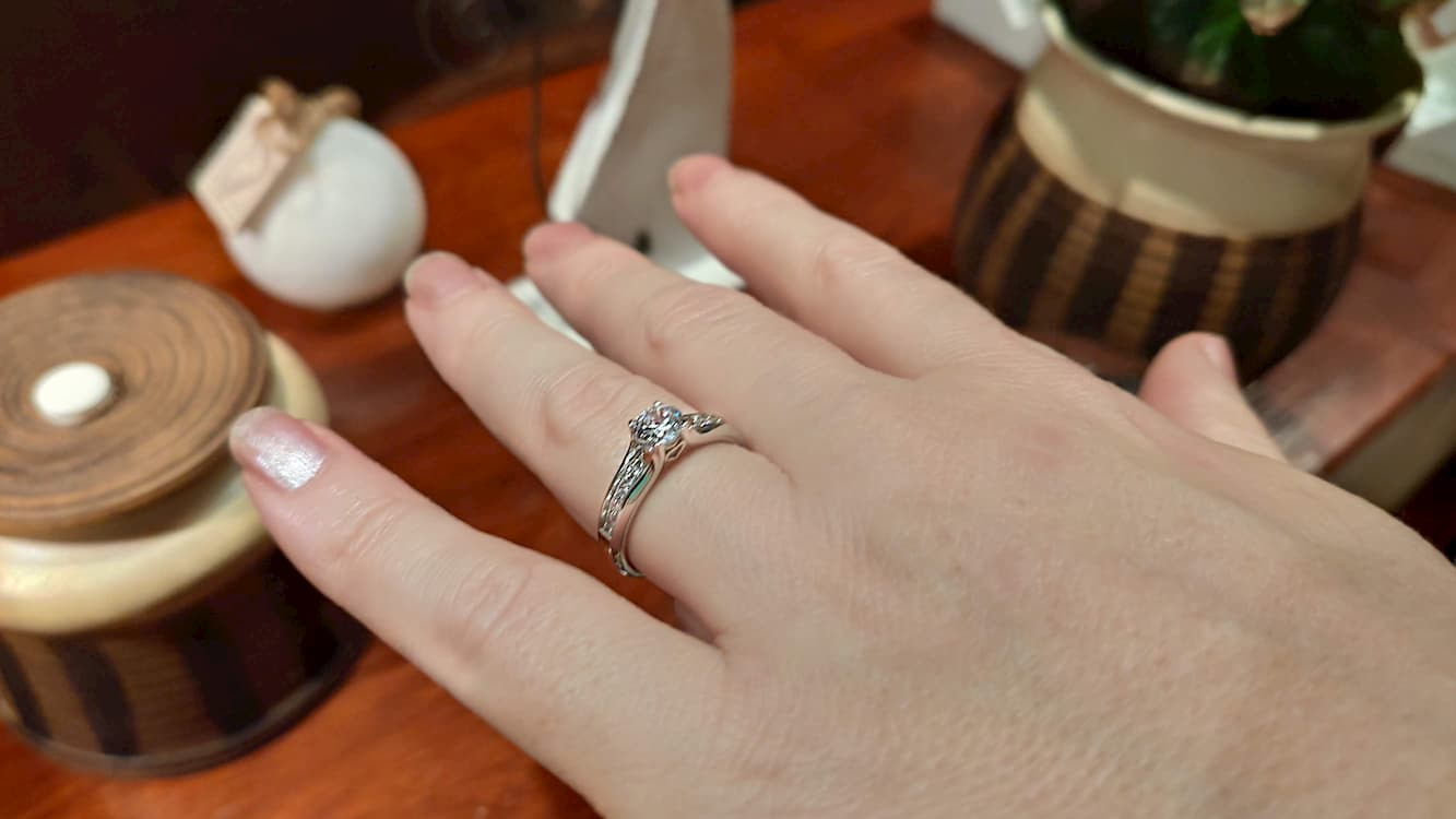 Zásnubní prsten se zirkony řady COUPLE 5260504