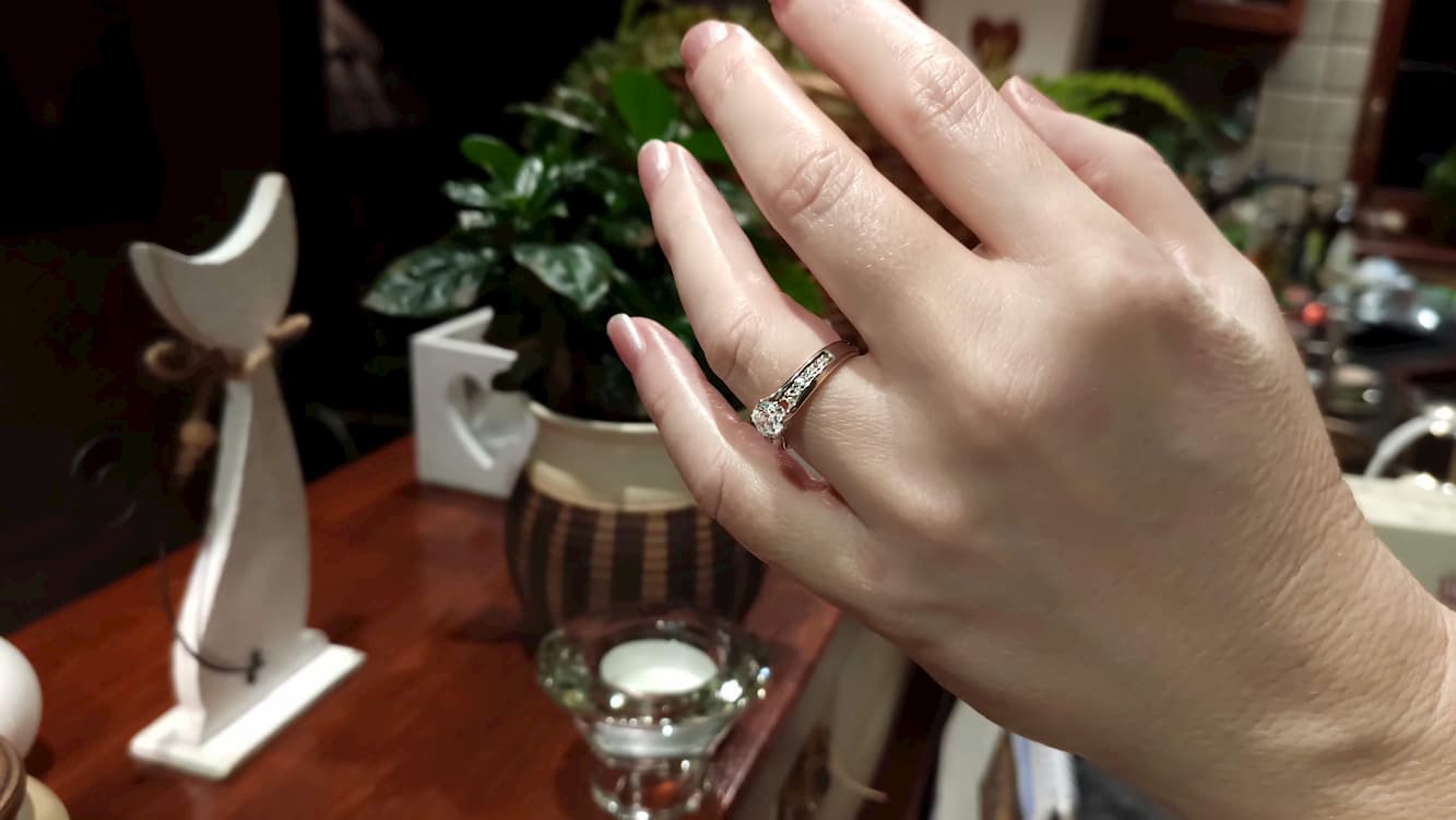 Zásnubní prsten se zirkony řady COUPLE 5260504